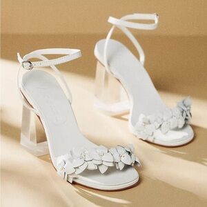 NEW Vicenza Floral lucite block Heels